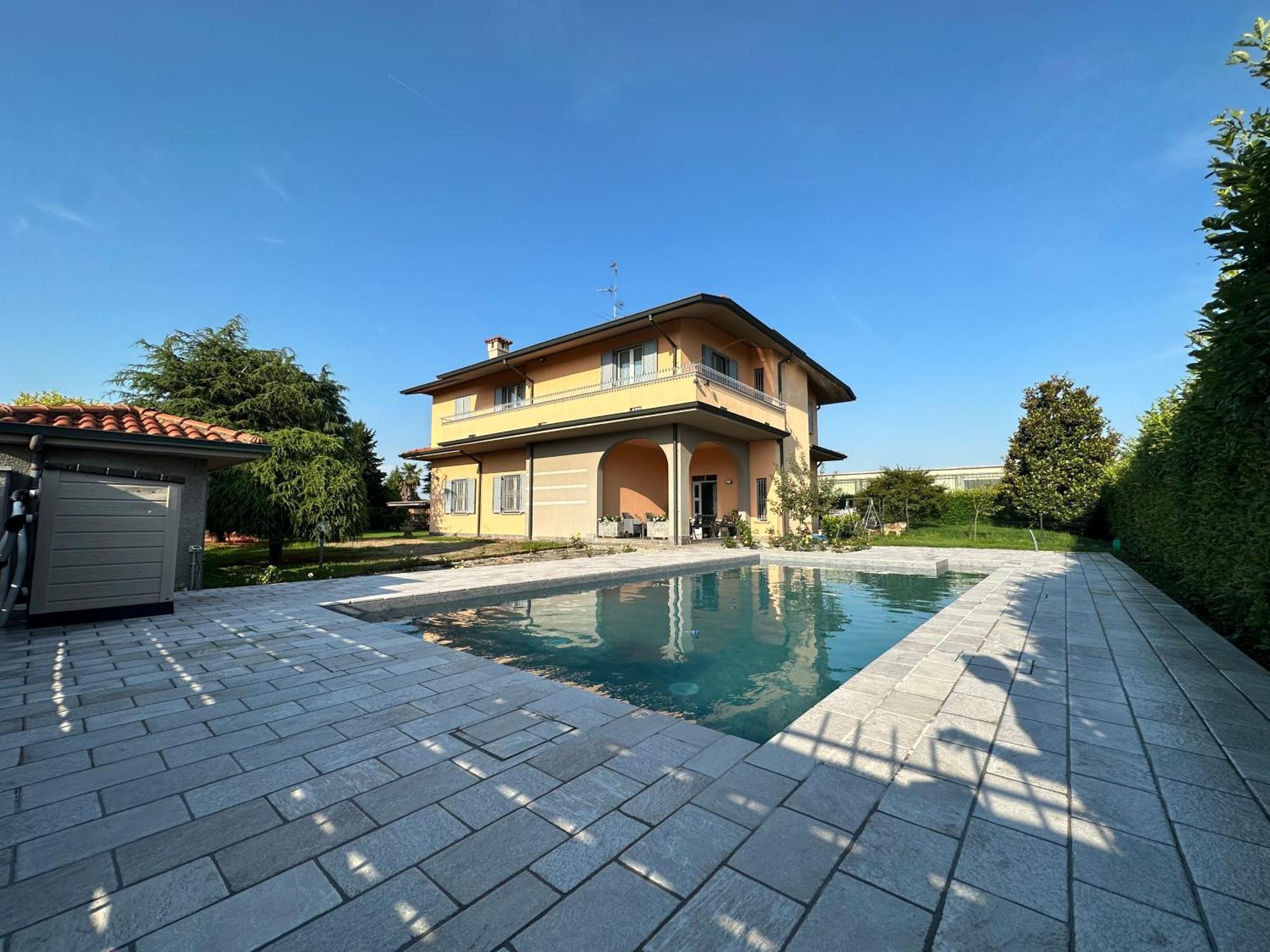 Villa 3 Cassano D'adda Exterior photo